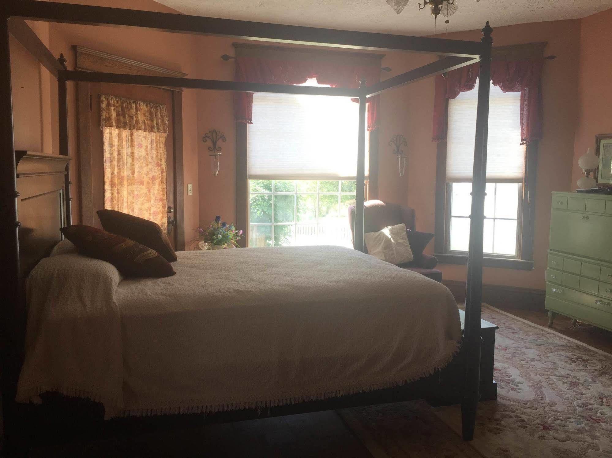 The Old Coe House Hotel Burkesville Esterno foto