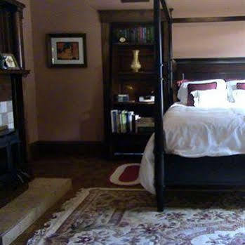 The Old Coe House Hotel Burkesville Esterno foto